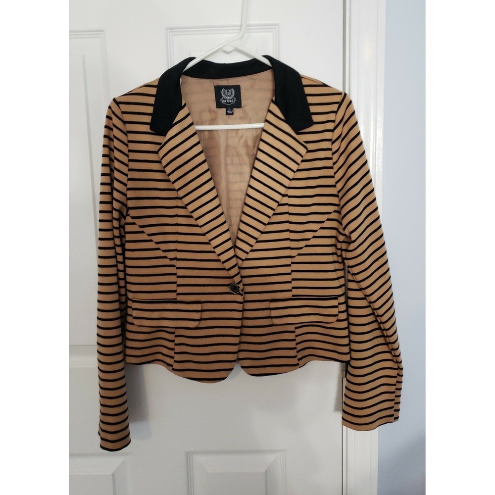 Mine Womans Blazer Size Small short length‎ striped.